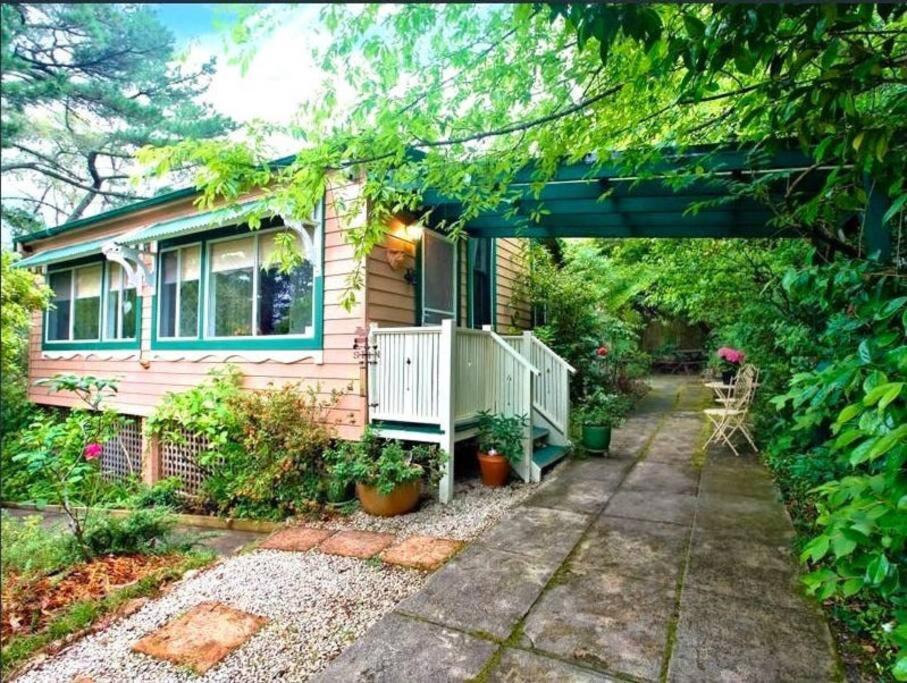 Cherry Tree Cottage Leura Exterior photo